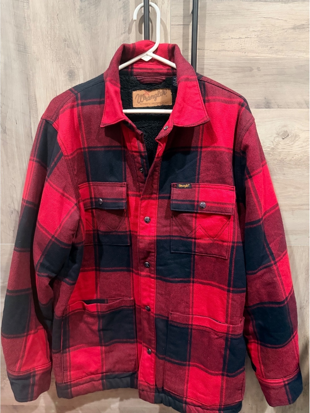 Wrangler Men's Authentic Western Red and Black Plaid Sherpa Lined Jacket Medium